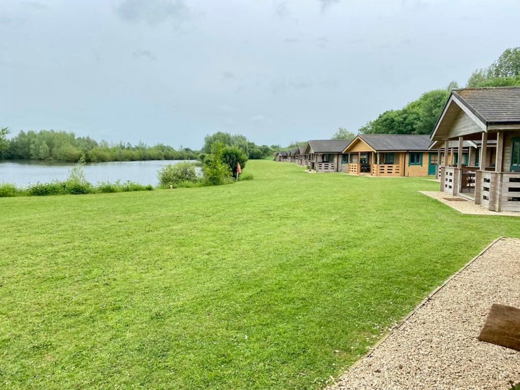 סאות' סרני Tufty Lodge, Lake Pochard Lodge 9 מראה חיצוני תמונה
